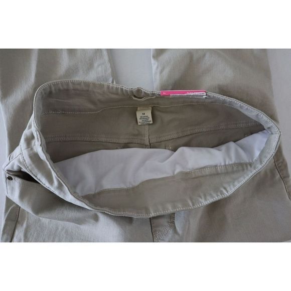 Westbound Women's Sz 14 Khaki/Beige The Park Ave Fit Mid-Rise Pull On Capris - Picture 4 of 7